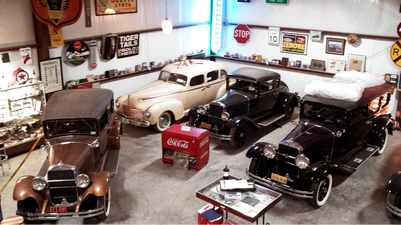 classic cars that Lloyd Arthur has restored